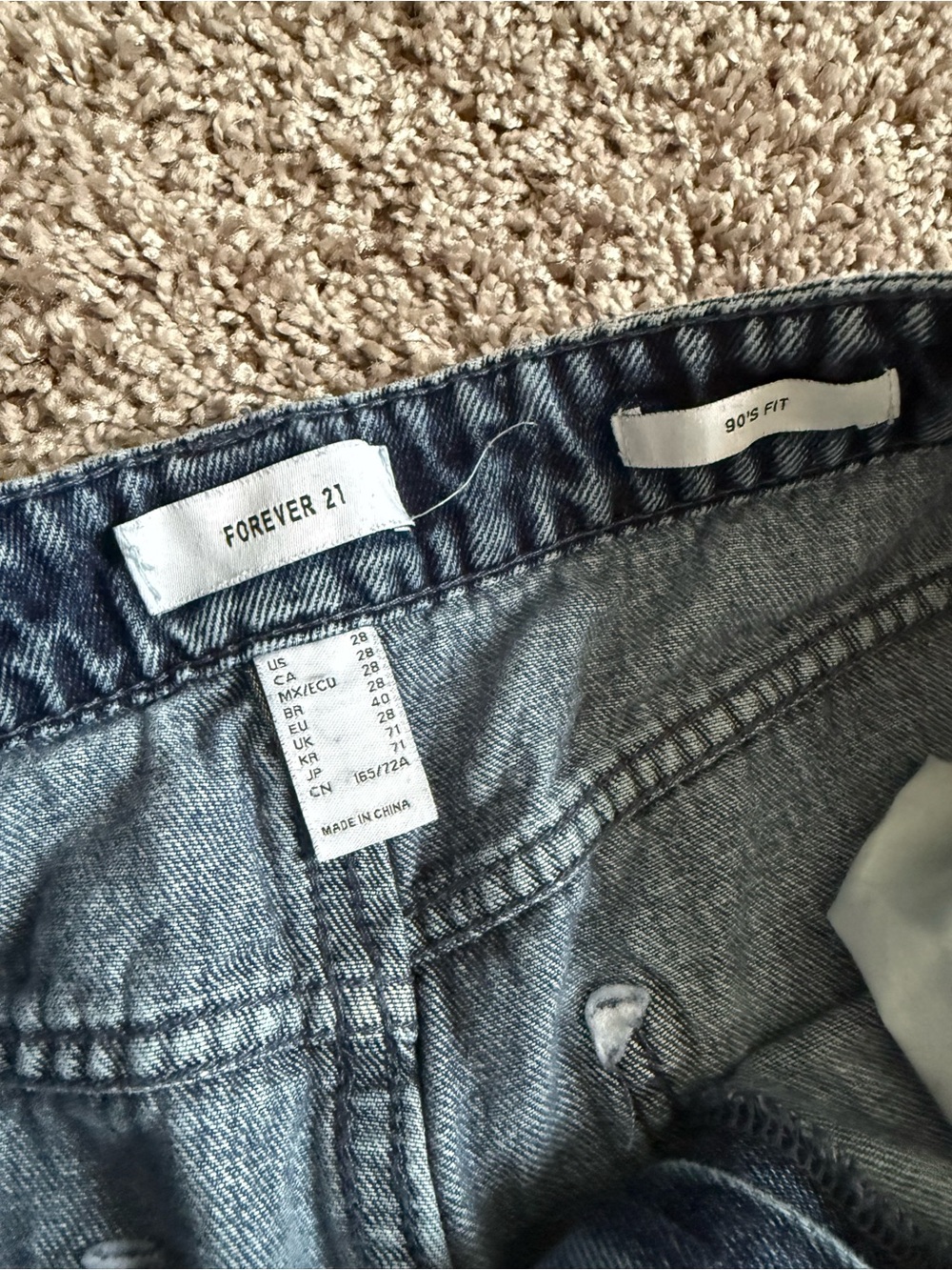 Heart-Print Jeans - Picture 3 of 3